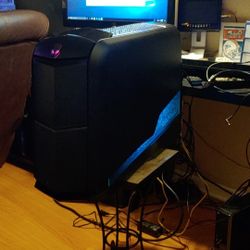 i7 Alien ware Aurora3 Classic Desktop 3.40Ghz, 8Gb Of Ram, 64Gb Ssd,, Beautiful classic With 23Inch Monitor, Mouse, Keyboard 