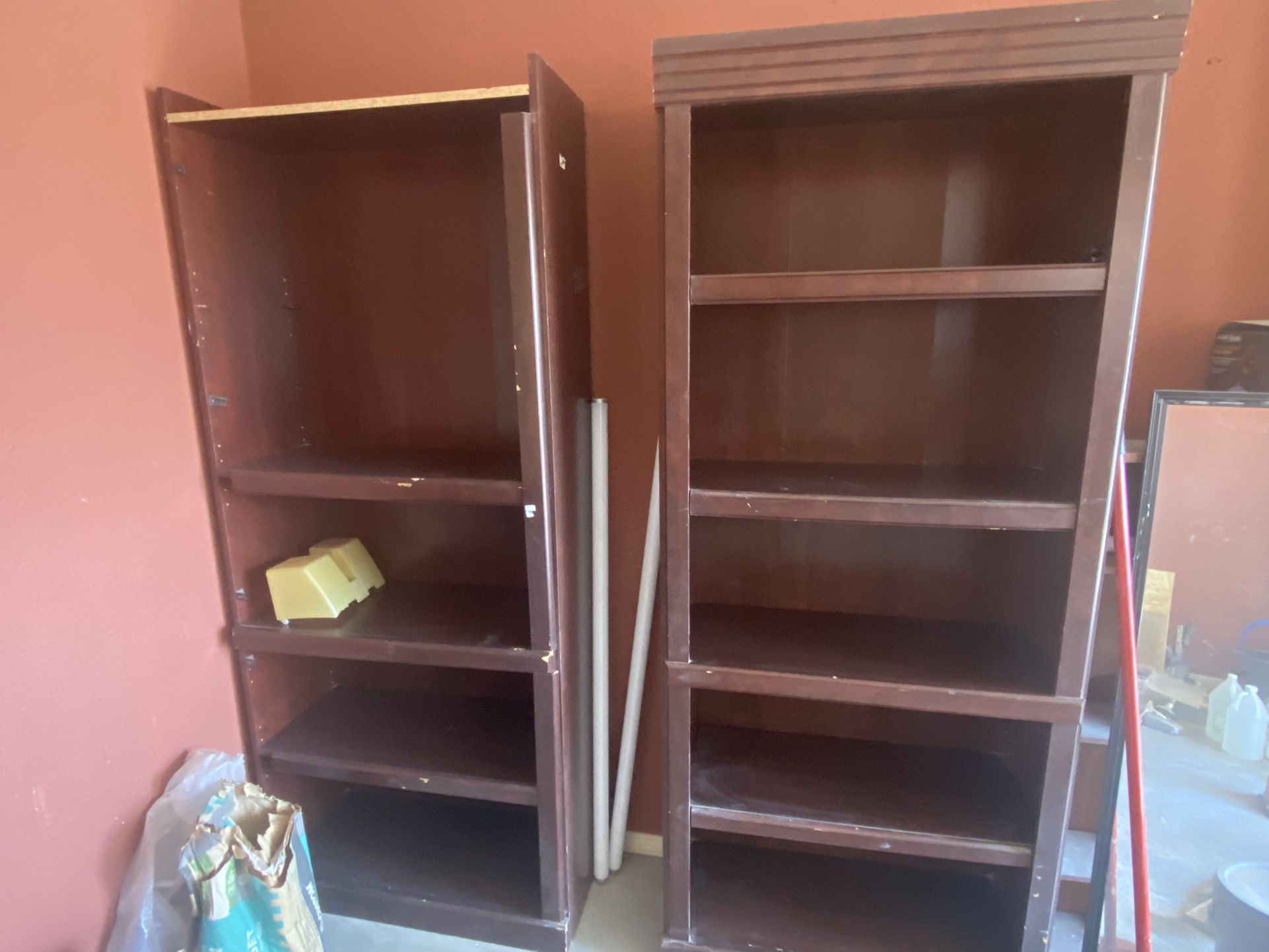 2 Bookshelves