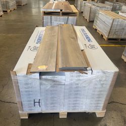 Up $0.99/sq ft 5.5mm~10mm Luxury Vinyl Plank Flooring SPC Flooring Click Locked Wholesale Price