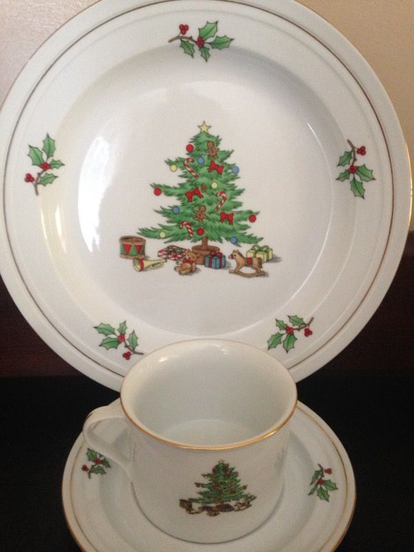 Complete set of Christmas dinnerware