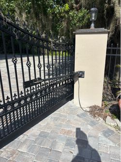 Sliding or swing electric gate slow or noisy? I handle all movement problems