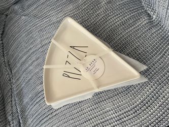 Rae Dunn Pizza plates