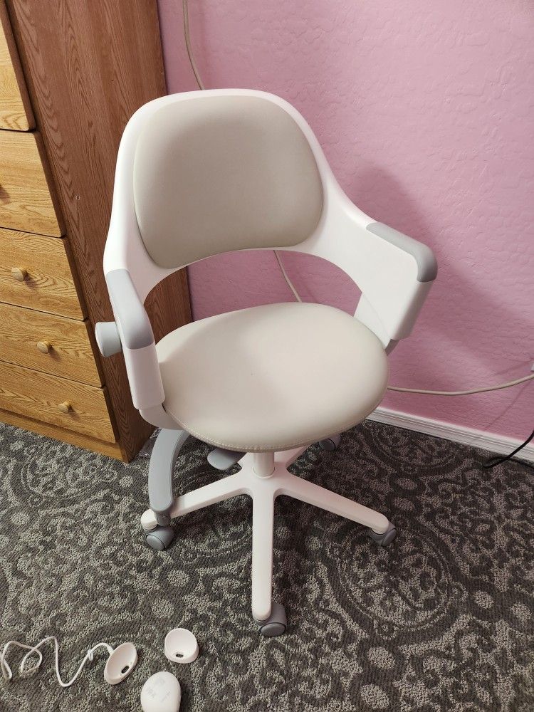 SIDIZ Ringo Kids Desk Chair : Ergonomic Kids Chair with Footrest, 4-Step Growing Function, Adjustable Seat Height, Sit-Locking Casters, Swivel Type (S