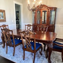 Stunning Dining Set And China Cabinet Solid Mahagony y 