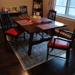 Kitchen Table And 6 Chairs And Leaf