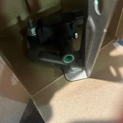 BRAND NEW!!!! IN THE BOX Ford F250 Super Duty 2011-2016 Parts 