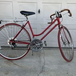 Red Women’s Schwinn Bike
