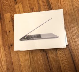 Brandnew MacBook Pro 13” Touch Bar 2020 latest model