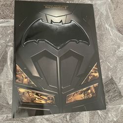 MATTEL ULTIMATE JUSTICE LEAGUE BATMOBILE RC VEHICLE AND ACTION FIGURE