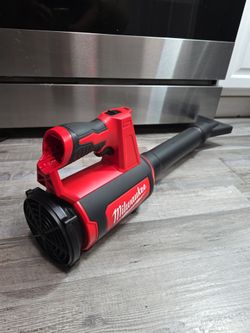 MILWAUKEE M12 SPOT BLOWER