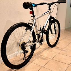 Like New NISHIKI 26" MTB SHIMANO 21-speed ALL ORIGINAL - $100 (South Fort Worth)