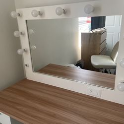 Vanity Mirror With Lights