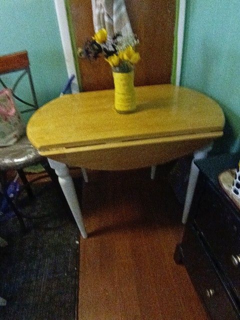 Round Table