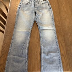 Brand new Silver Jeans Suki Slim Boot Mid Rise Curvy Jeans, light denim, size 8 