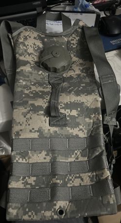 NEW MILITARY DIGI HYDRATION SYSTEM CARRIER BLADDER HOSE PACK 8465-01-(contact info removed) 3L