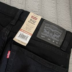 Levi's black jeans, Size 28" #denim #jeans