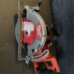 Milwaukee Circular Saw