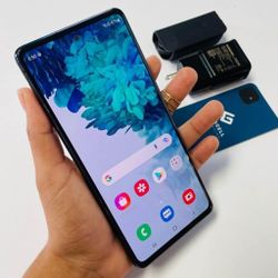 Samsung Galaxy S20FE,  Factory Unlocked,  Excellent Condition.  Like New 