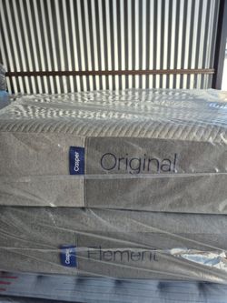 NEW KING SIZE CASPER MATTRESS