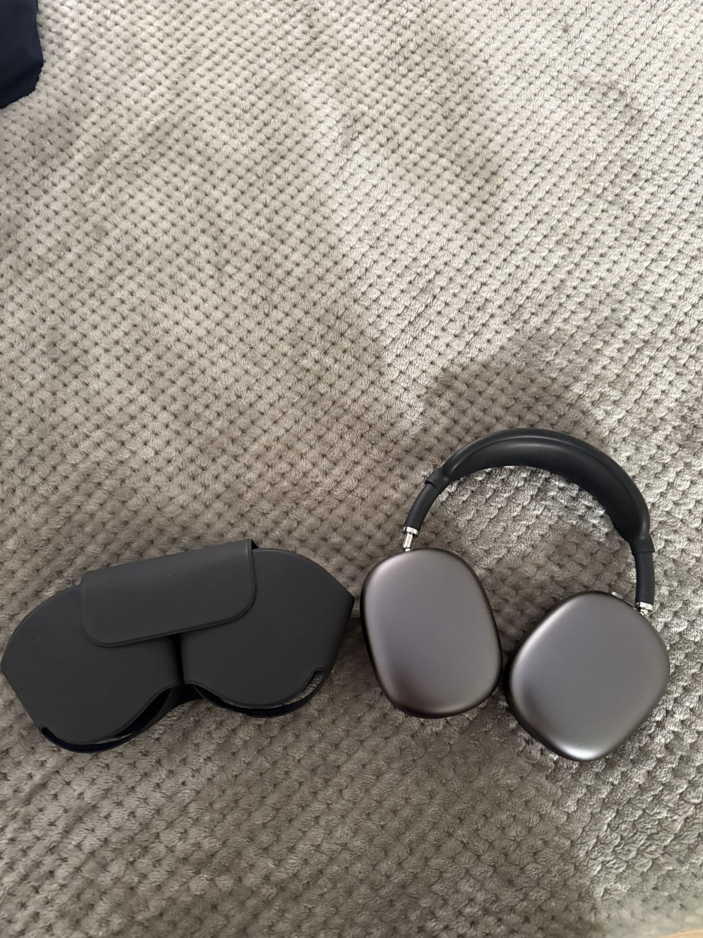 AirPod Max A0296 Model