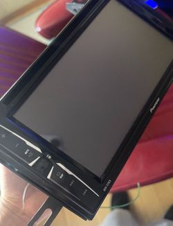 Pioneer Stereo  $100 Model: avg-211EX  PLEASE ONLY REPLY IF YOU HAVE $80  AND READY TO BUY!!!