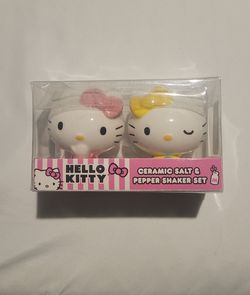 Hello Kitty Salt & Pepper shakers