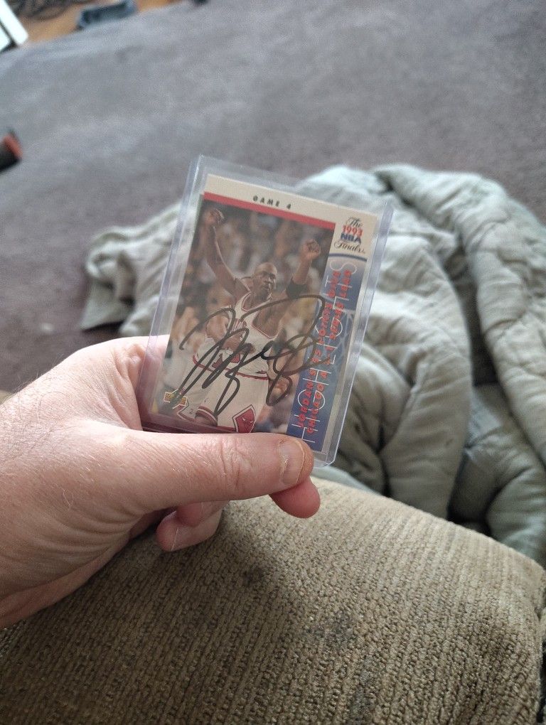 Michael Jordan 1993 Game 4 with Coa like New