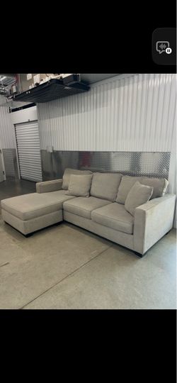 Sectional Couch FREE DELIVER