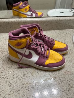Lakers Nikes
