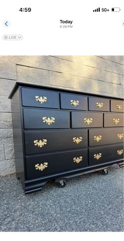Elegant black decorative