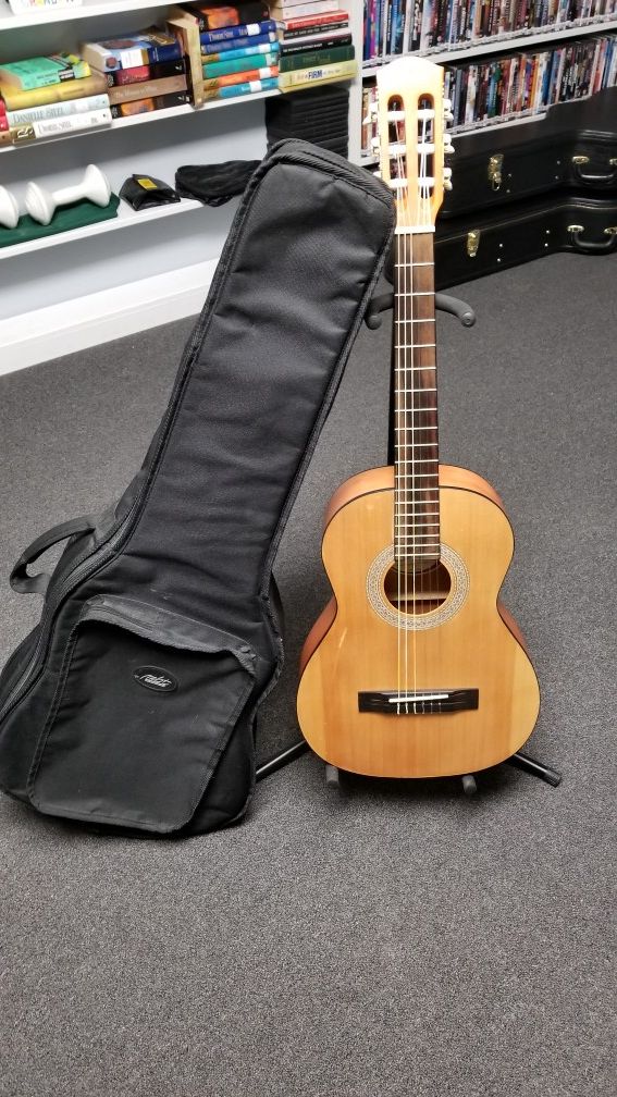 Fender MC1 3/4 size nylon string guitar