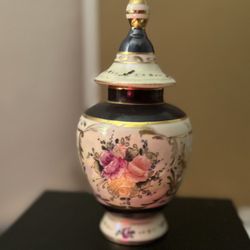 Única Pieza De Porcelana 