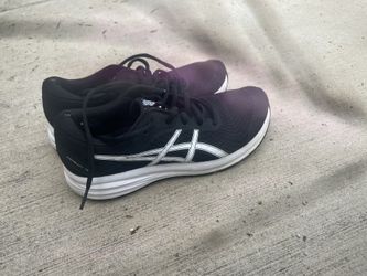 Womens shoes sz 8.5