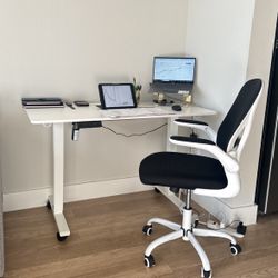 Stand Up Table and Ergonomic chair