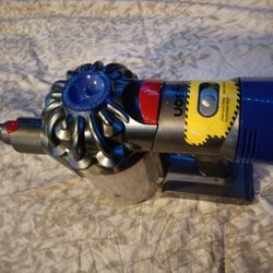 Dyson Vacuum 