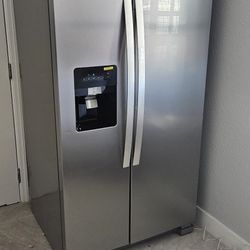 Whirlpool Stainless Steel Refrigerator 