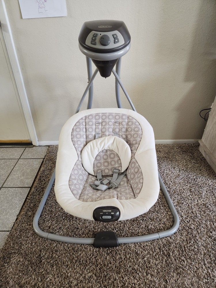 Graco Baby Swing (Mint Condition)