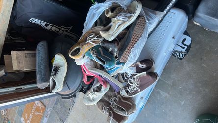 Men’s shoes size 10-11