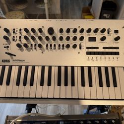 Korg Minilog- Analog Synthesizer and Arp