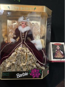 Happy Holidays 1996 Barbie with Ornament NIB