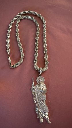 Rope gold plated  chain with a 4 inch saint Jude