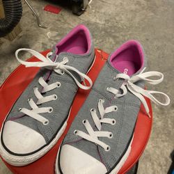 Girls Converse Size 5