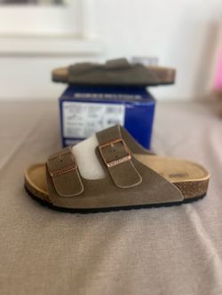 Birkenstock Arizona - Women’s Size 8