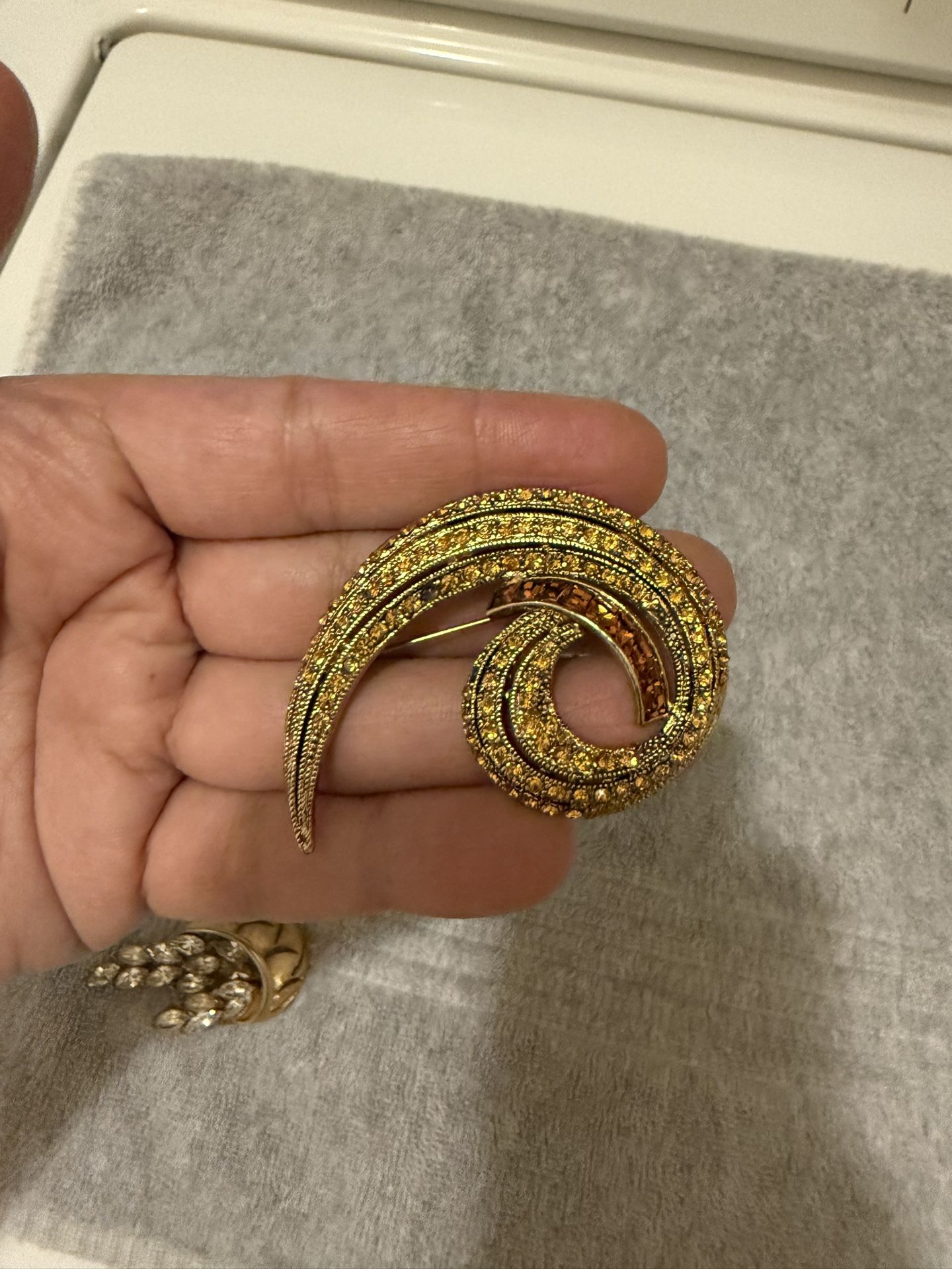 Vintage Brooch
