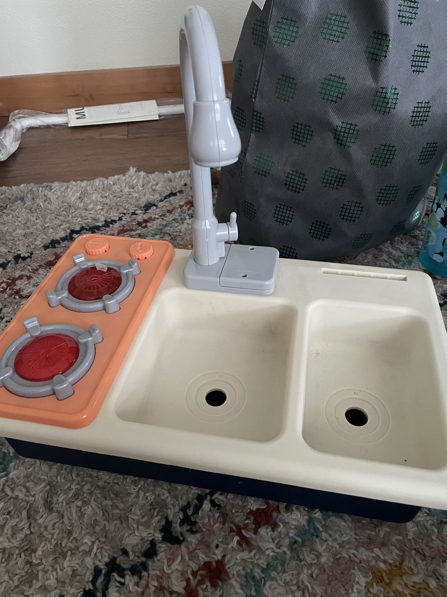 Dramatic Play Kitchen Sink - With Running Water