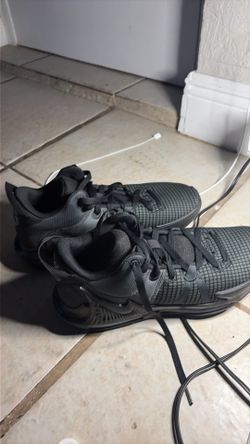 Lebrons size 10 like new