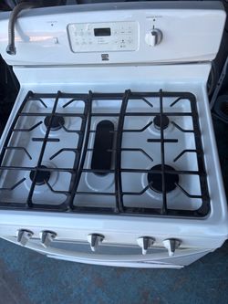 Kenmore gas stove like new clean