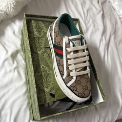 Brown 1977 Unisex Gucci Sneakers Red Sole 