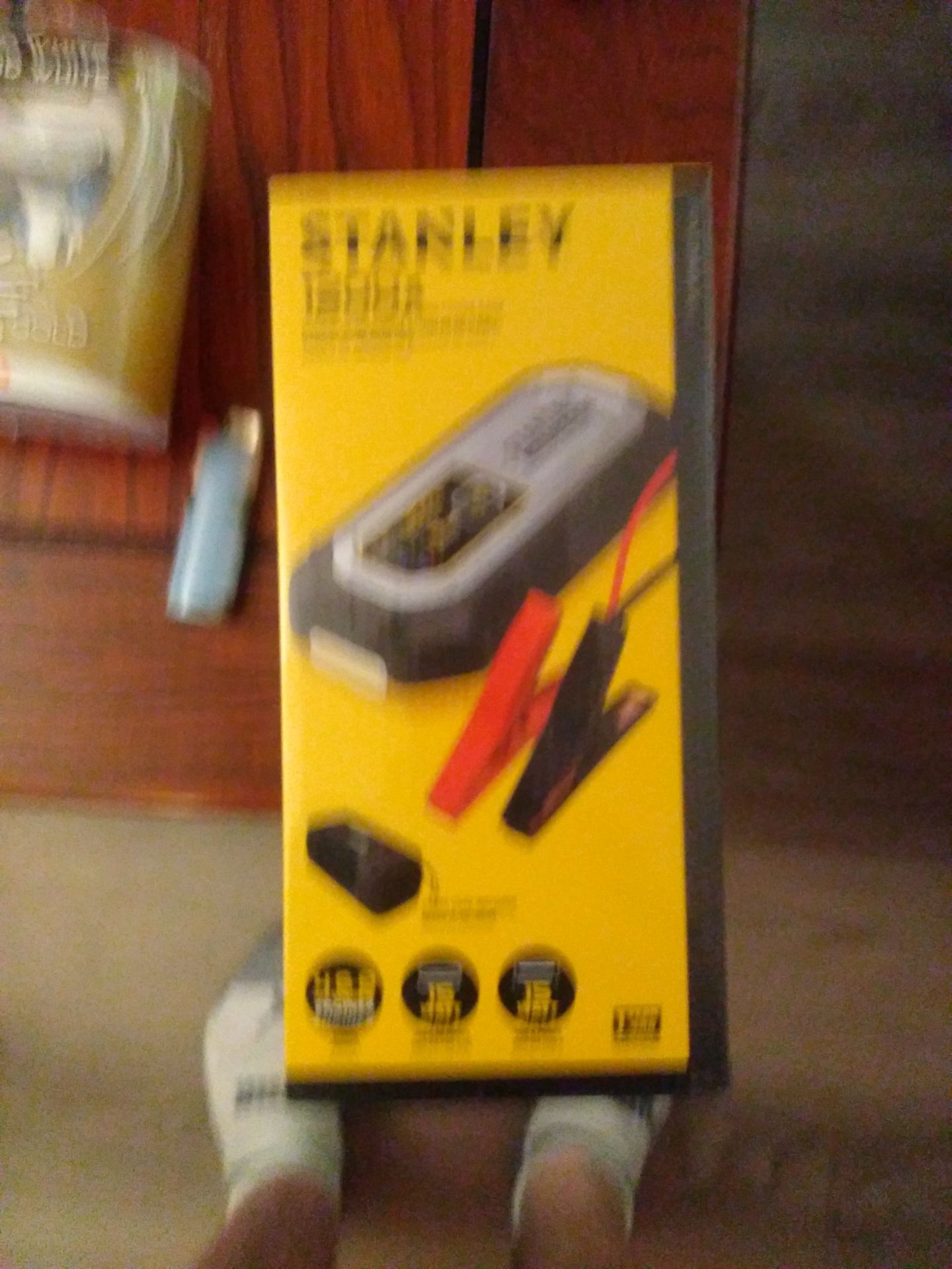 Stanley 1200 peak battery amp