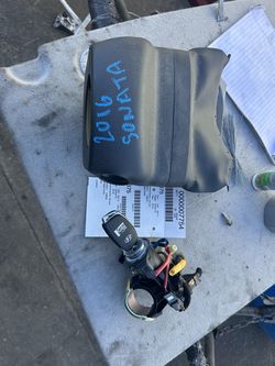 2015 - 2017 Hyundai Sonata Ignition Switch W/Key and Covers